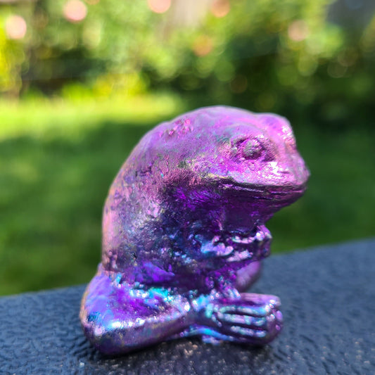 Bismuth Praying Frog in Pink Purple Blue