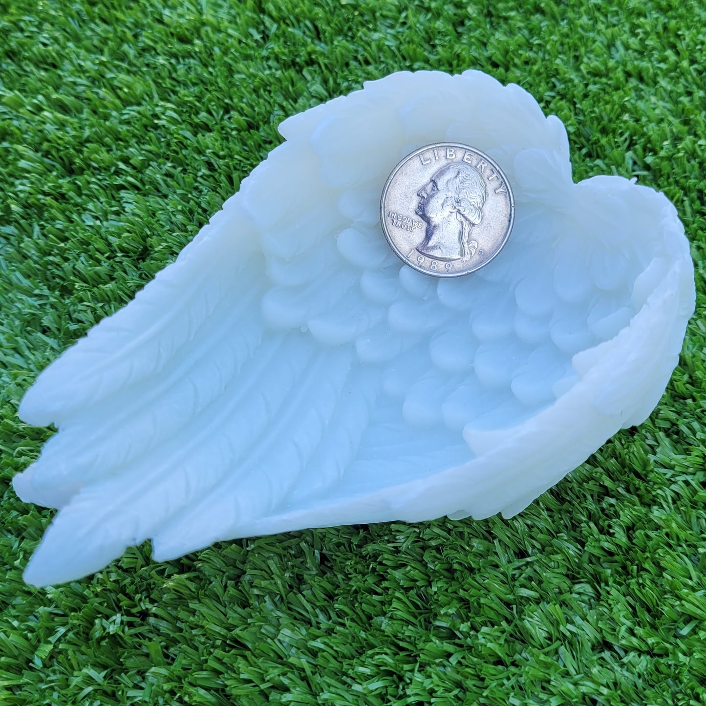 Angel Wings Heart Shaped Dish in Silver or White, for Crystal Balls and Other Treasures