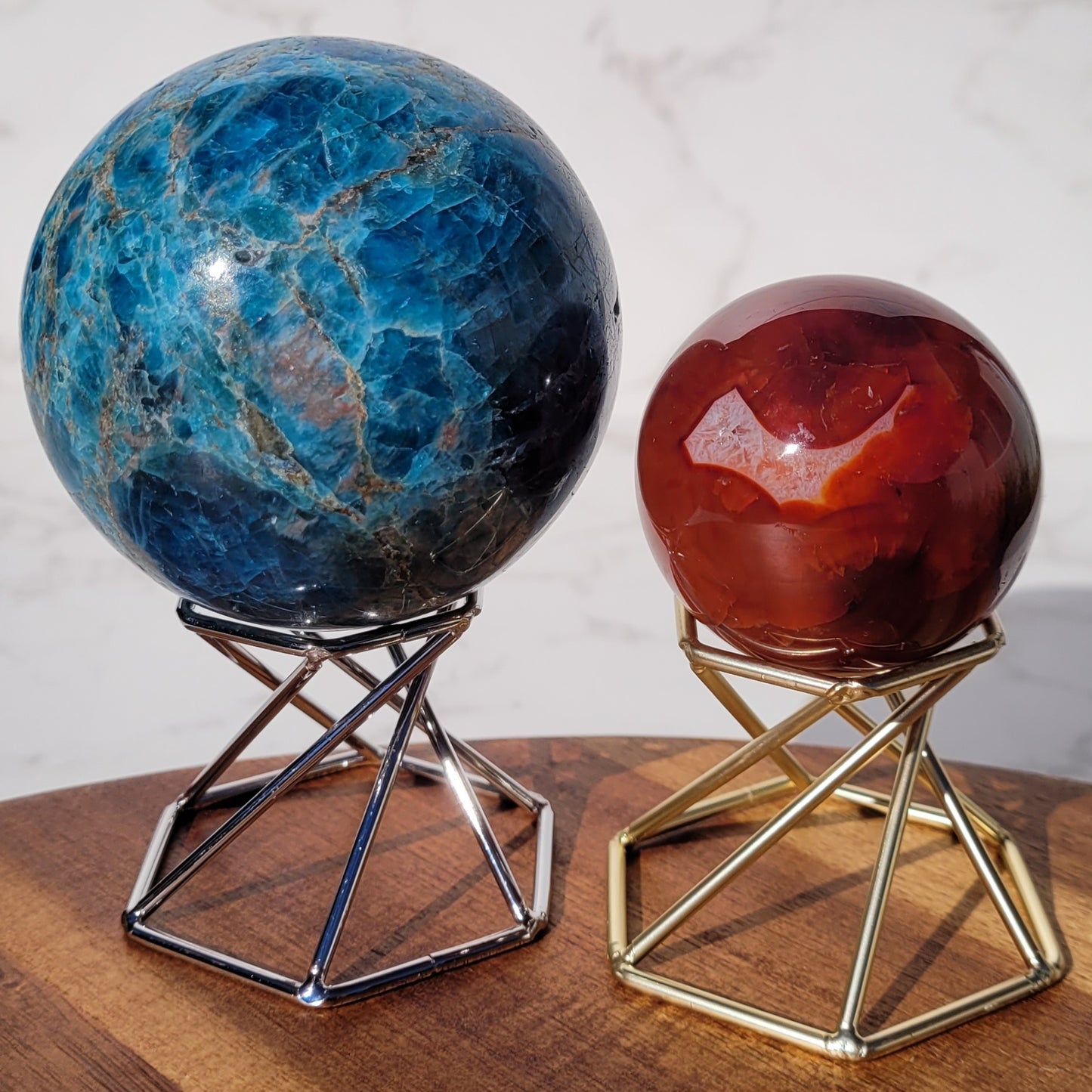 Metal Spiral Sphere Display Stands in Gold or Silver for Balls 1.7" to 4" (43mm to 102mm)