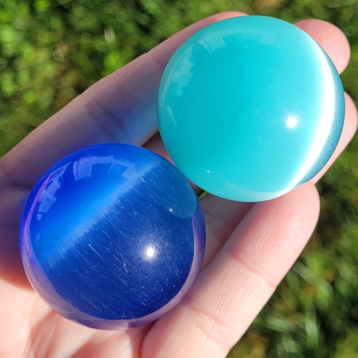 Cats Eye Spheres to Choose From in Teal or Blue 40mm 1.6"