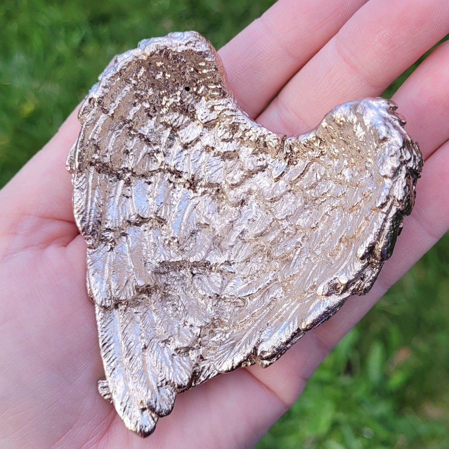 Heart Shaped Bismuth Angel Wings Dish