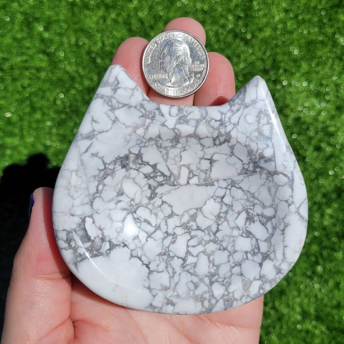 Howlite Crystal Cat Head Dish/Bowl, Repaired (#A)